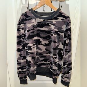 Guess Men's Camouflage Crewneck Sweater - Black and Gray